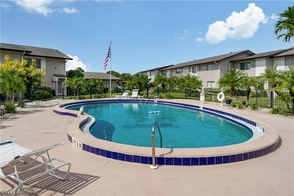 180 Cypress Way E Naples FL 34110