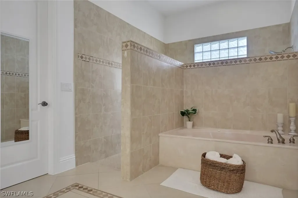 6181 Hidden Oaks Lane Naples FL 34119