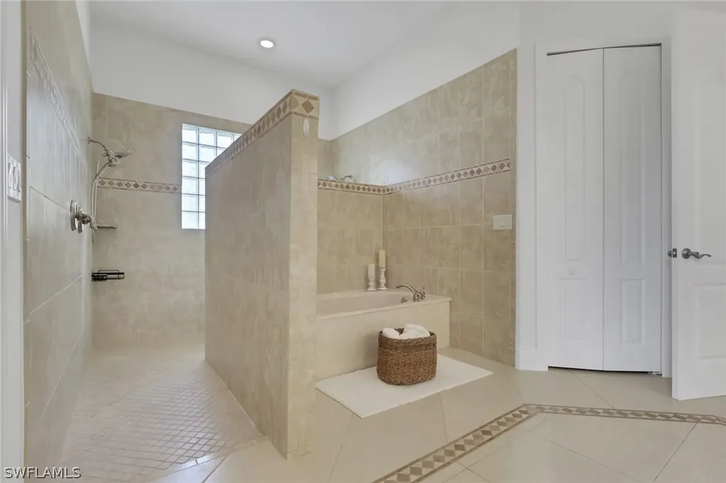 6181 Hidden Oaks Lane Naples FL 34119