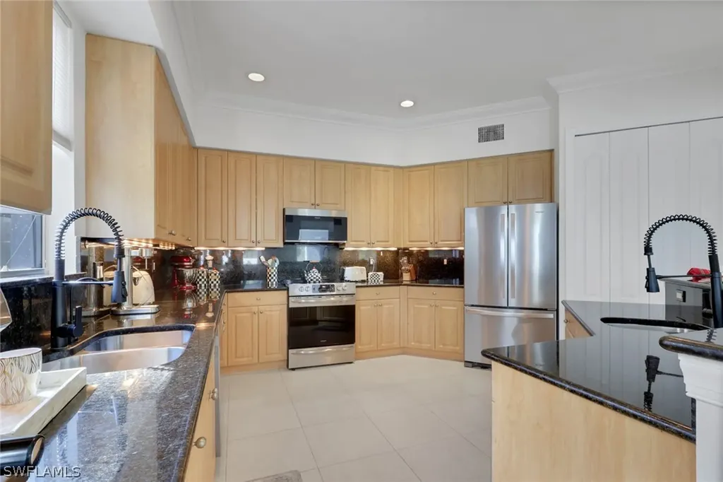 6181 Hidden Oaks Lane Naples FL 34119