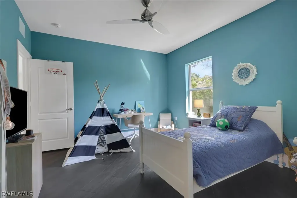 6181 Hidden Oaks Lane Naples FL 34119