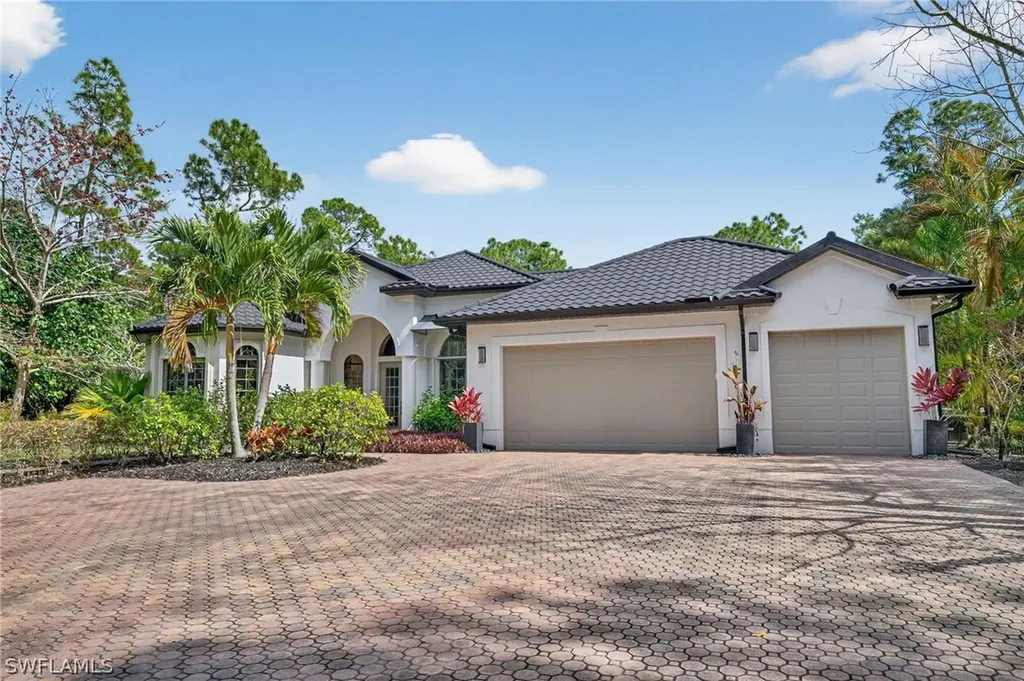 2360 19th Street SW Naples FL 34117