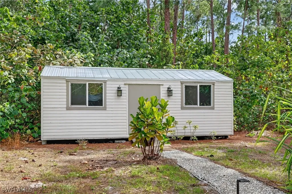 2360 19th Street SW Naples FL 34117