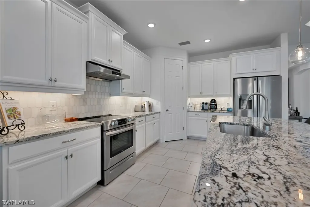 16574 Crescent Beach Way Bonita Springs FL 34135