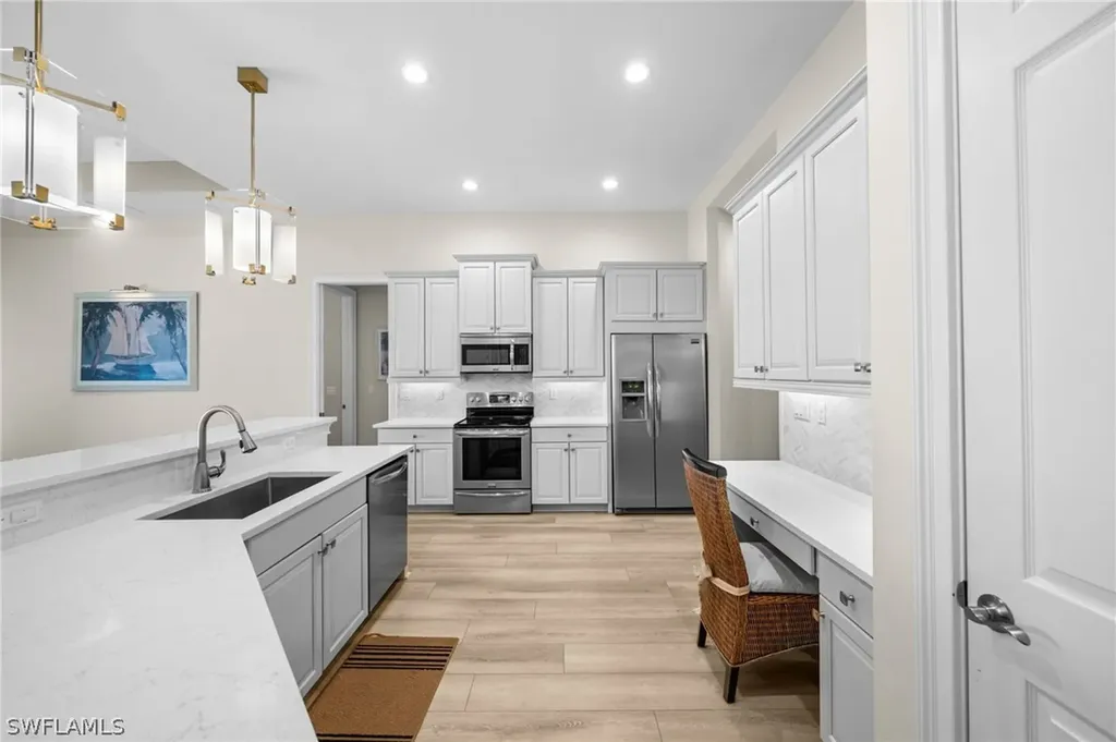 6821 Il Regalo Circle Naples FL 34109