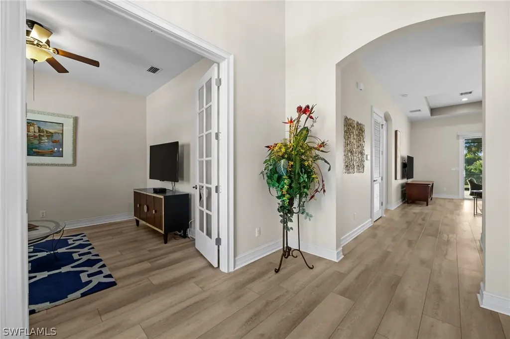 6821 Il Regalo Circle Naples FL 34109