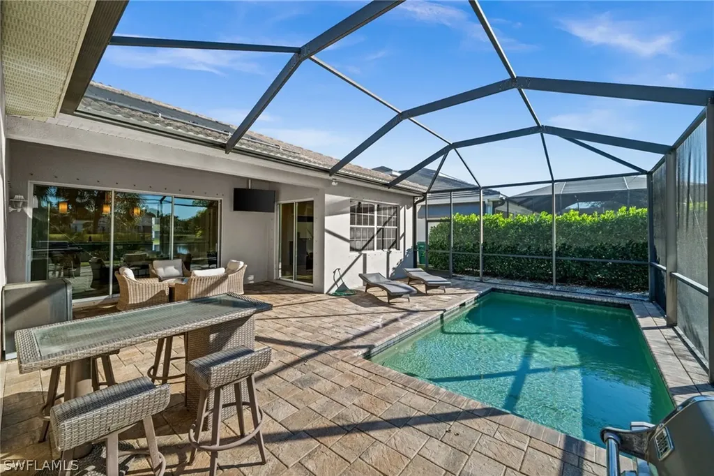 6821 Il Regalo Circle Naples FL 34109