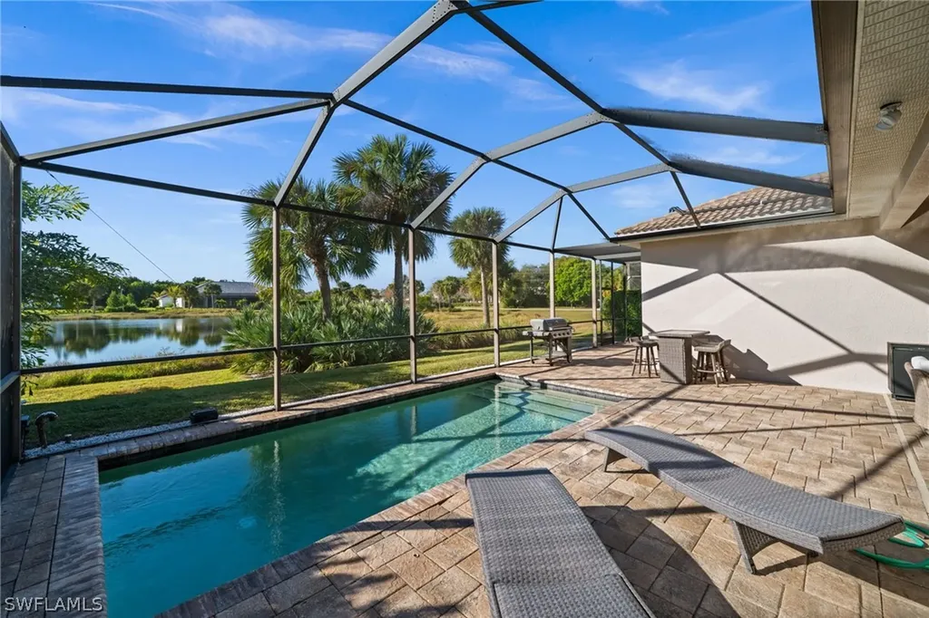 6821 Il Regalo Circle Naples FL 34109