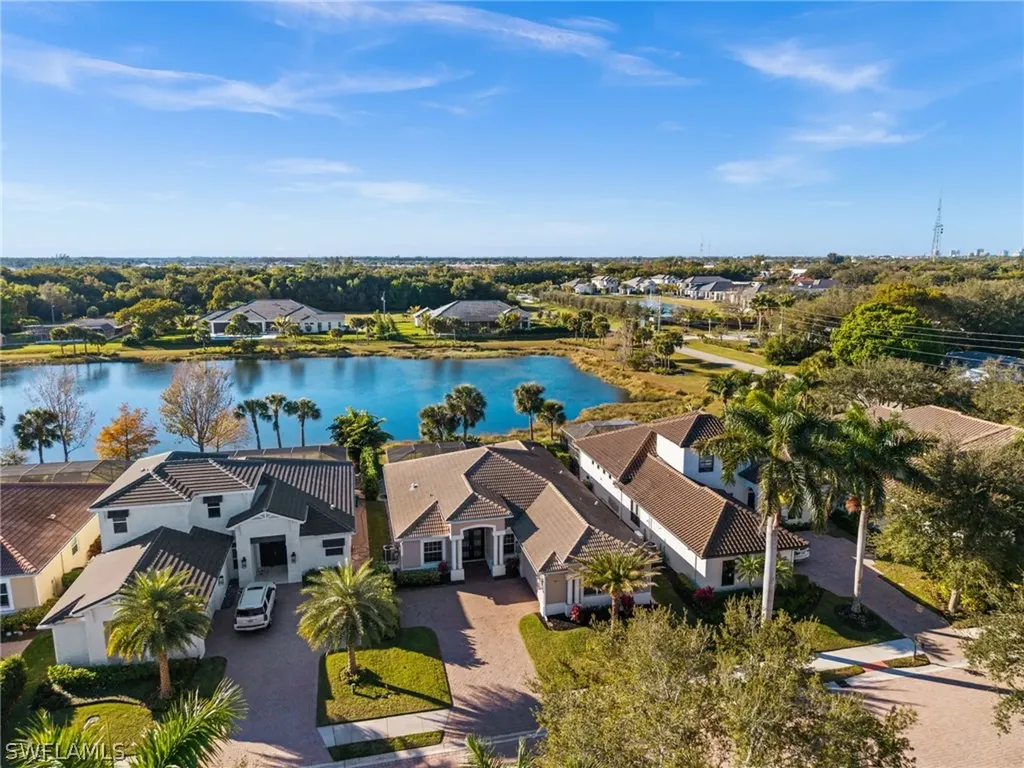 6821 Il Regalo Circle Naples FL 34109