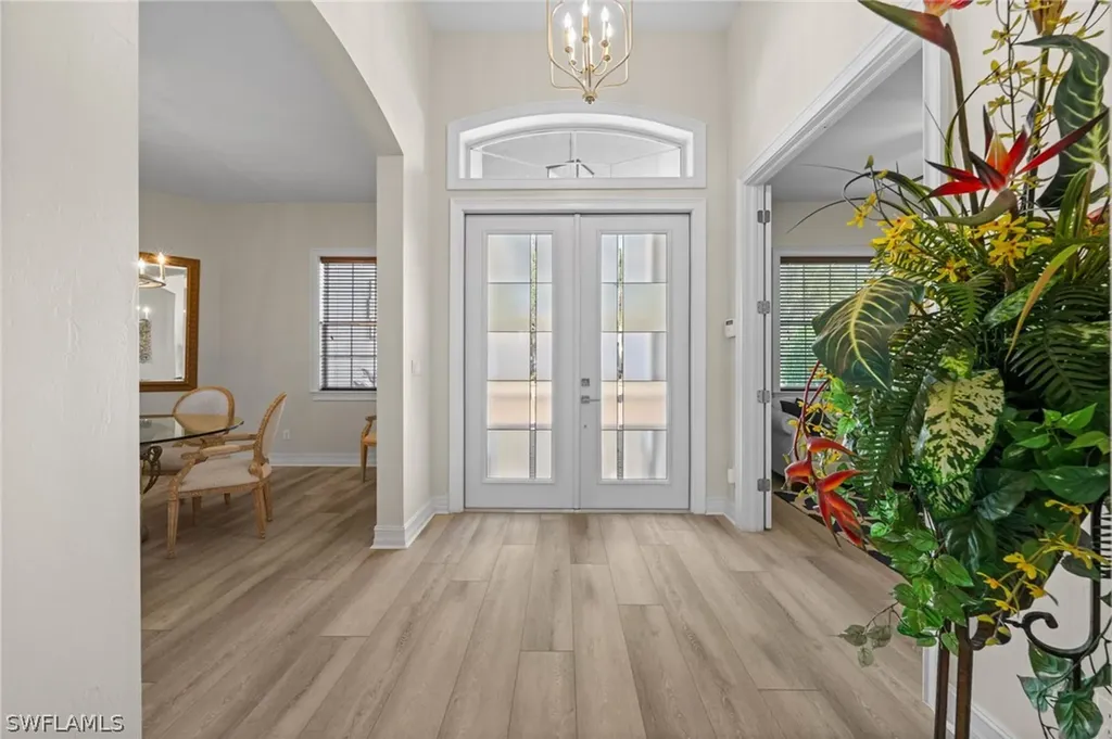 6821 Il Regalo Circle Naples FL 34109