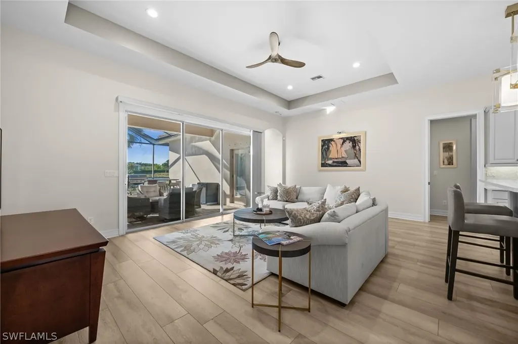 6821 Il Regalo Circle Naples FL 34109
