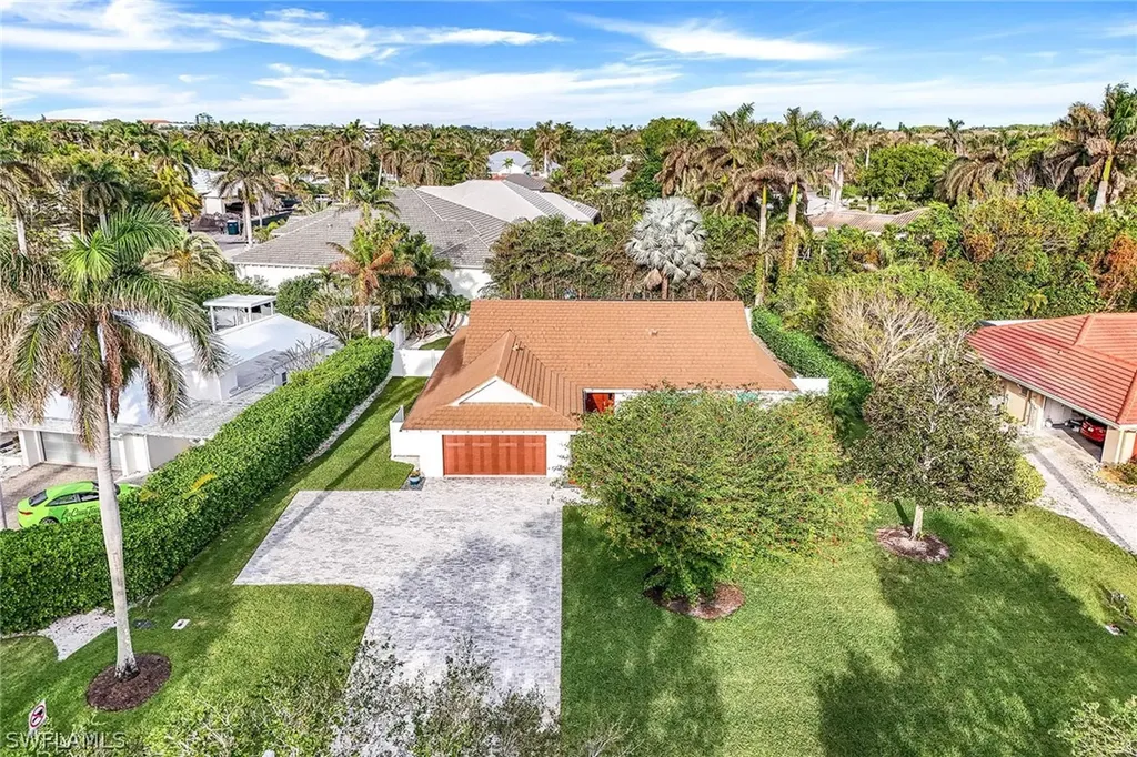 655 Park Shore Drive Naples FL 34103