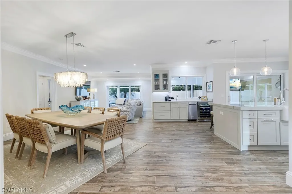 655 Park Shore Drive Naples FL 34103
