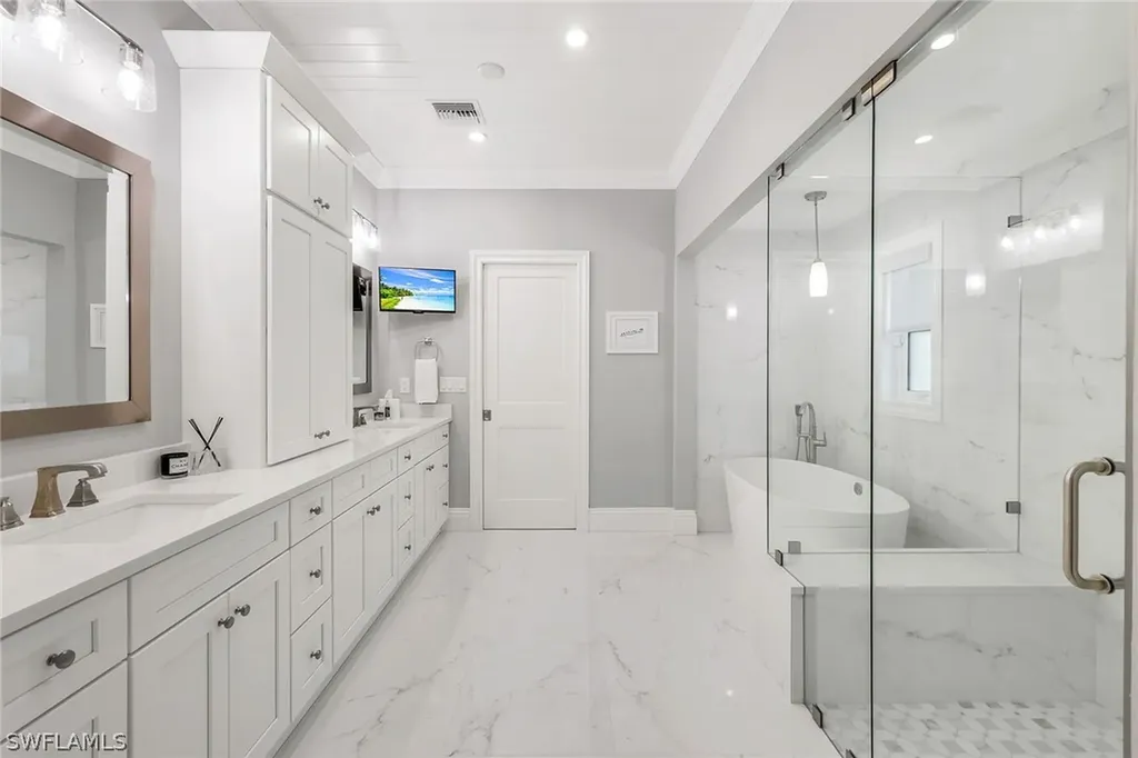 655 Park Shore Drive Naples FL 34103
