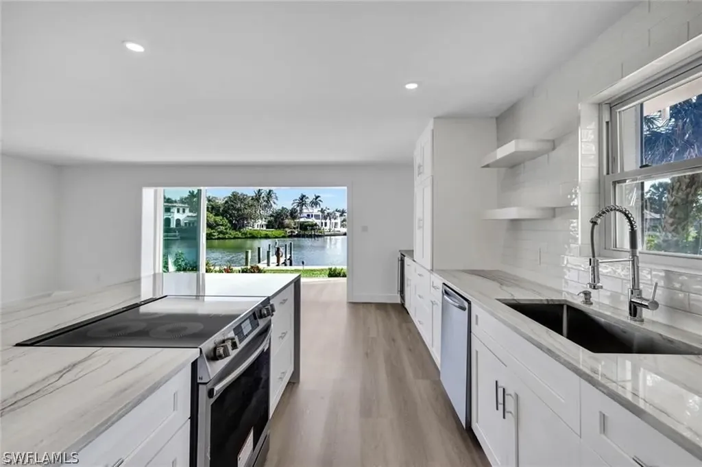 1910 Gulf Shore Boulevard N Naples FL 34102