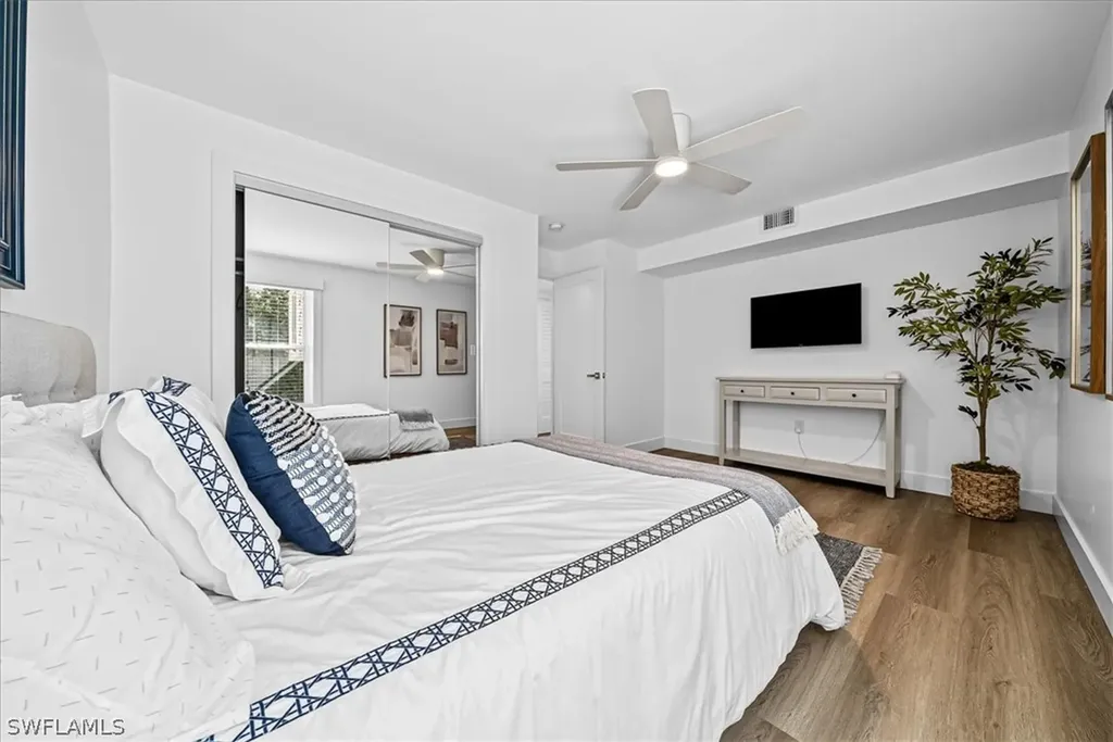 1910 Gulf Shore Boulevard N Naples FL 34102