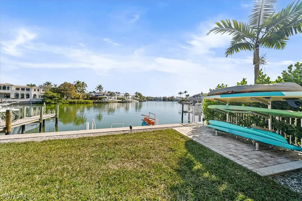 1910 Gulf Shore Boulevard N Naples FL 34102
