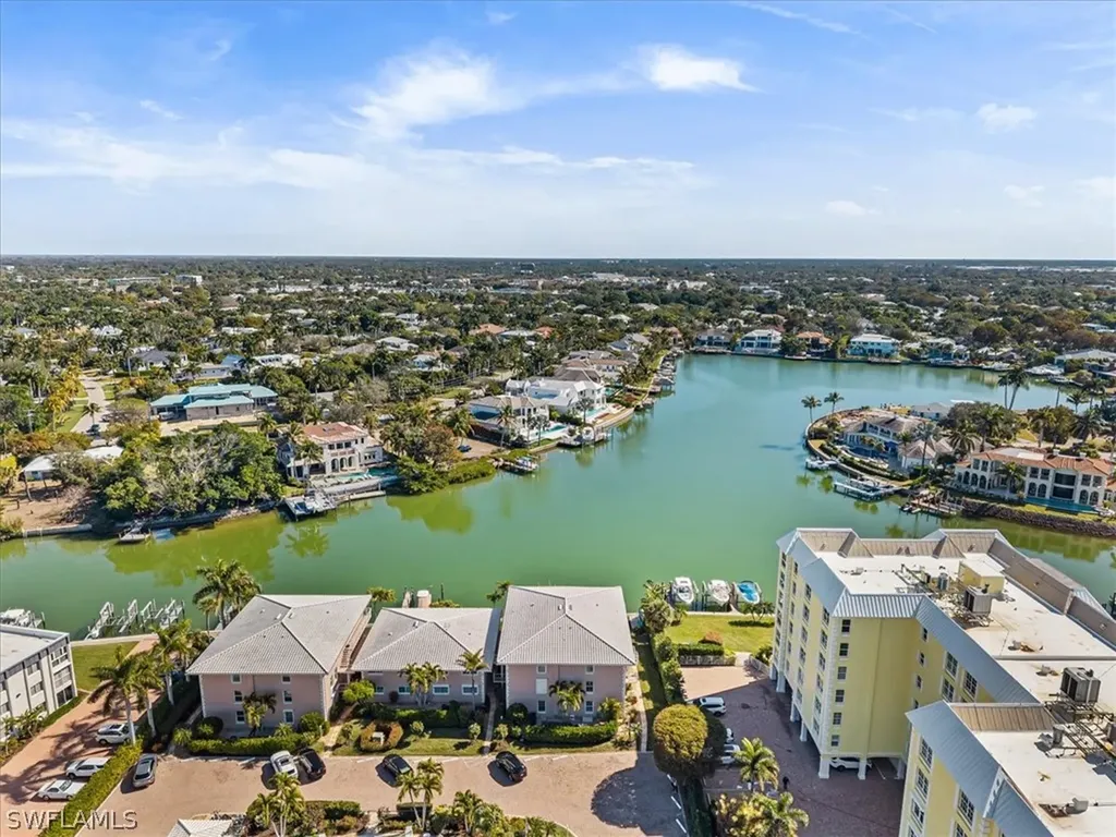 1910 Gulf Shore Boulevard N Naples FL 34102
