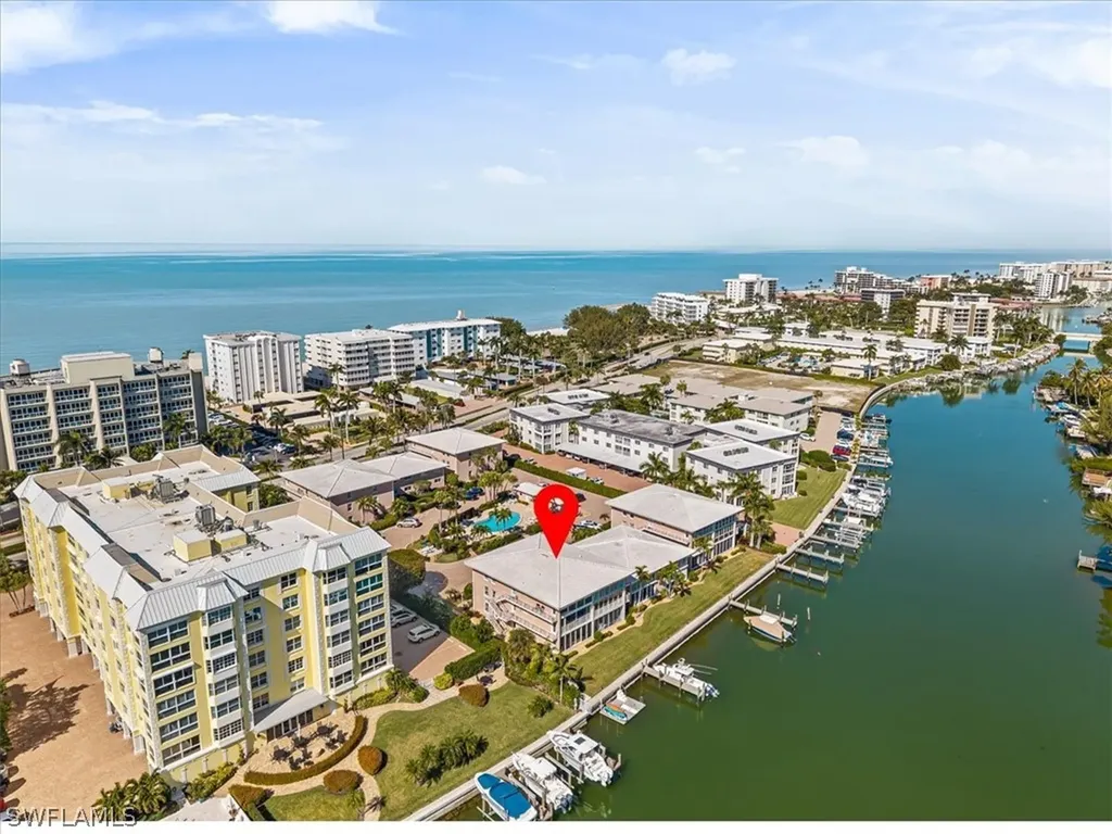 1910 Gulf Shore Boulevard N Naples FL 34102