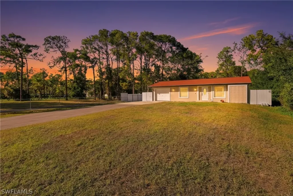 6005 Star Grass Lane Naples FL 34116