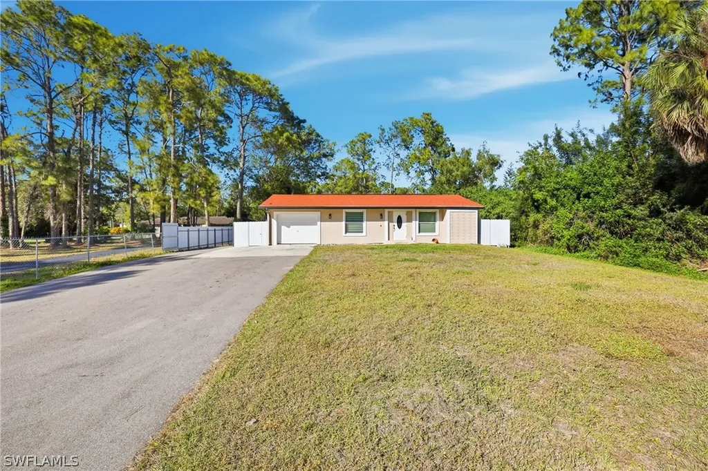 6005 Star Grass Lane Naples FL 34116