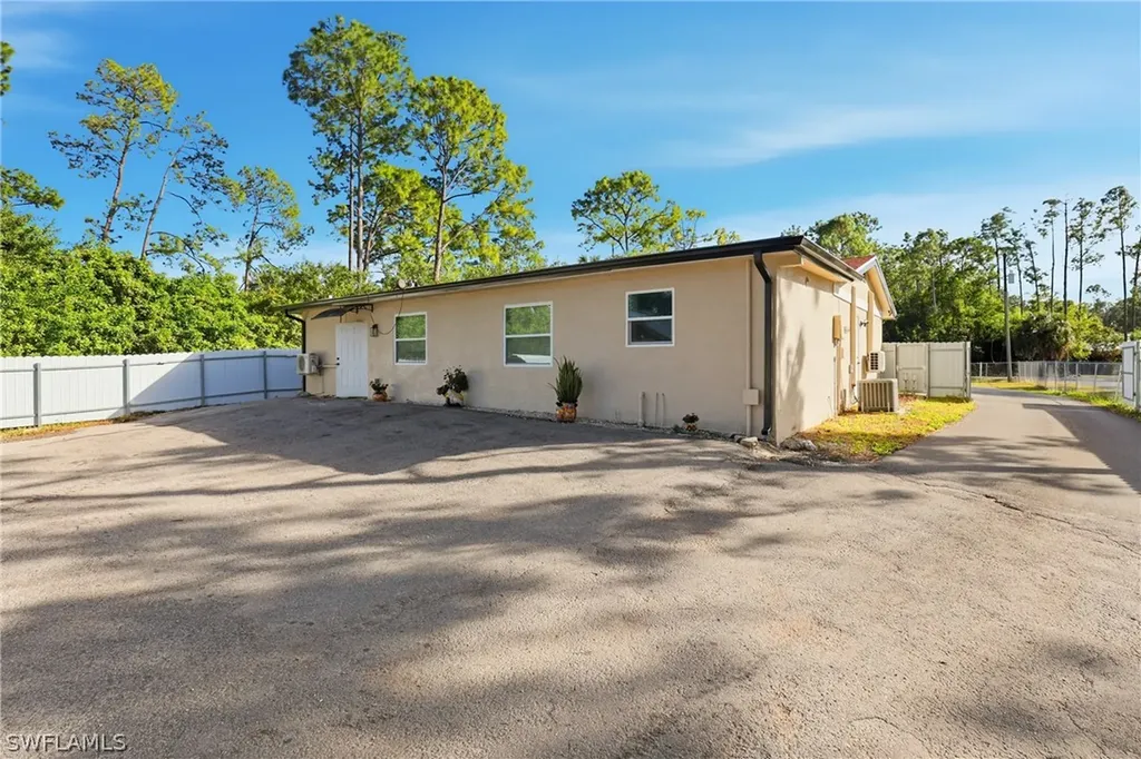 6005 Star Grass Lane Naples FL 34116