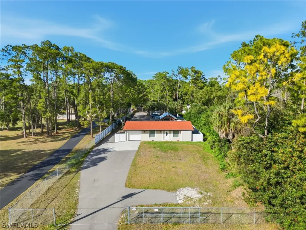 6005 Star Grass Lane Naples FL 34116