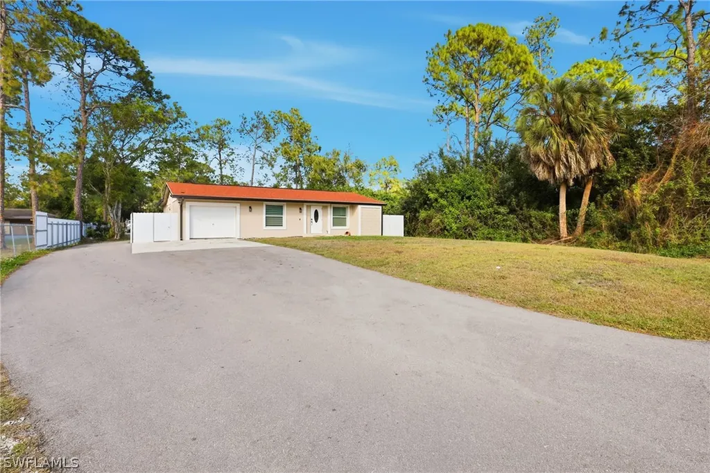 6005 Star Grass Lane Naples FL 34116