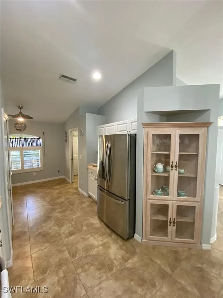 5301 Whitten Drive Naples FL 34104