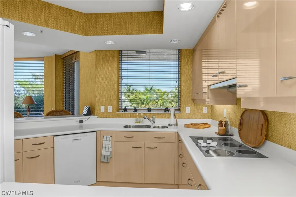 7225 Pelican Bay Boulevard Naples FL 34108