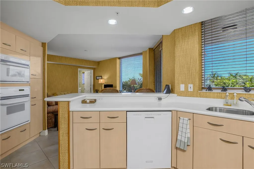 7225 Pelican Bay Boulevard Naples FL 34108