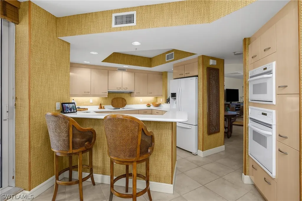 7225 Pelican Bay Boulevard Naples FL 34108