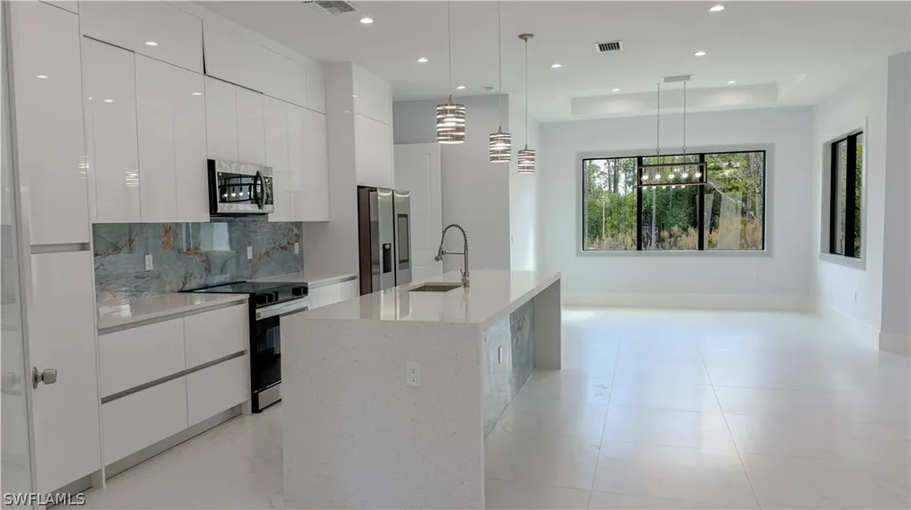 3302 64th NE Avenue Naples FL 34120