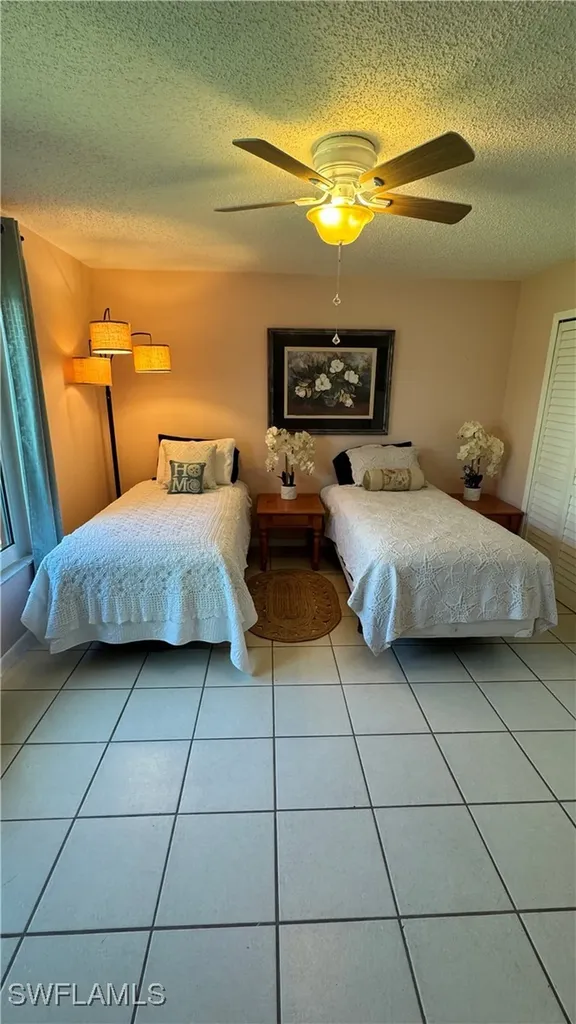 913/915 Mohawk Parkway Cape Coral FL 33914