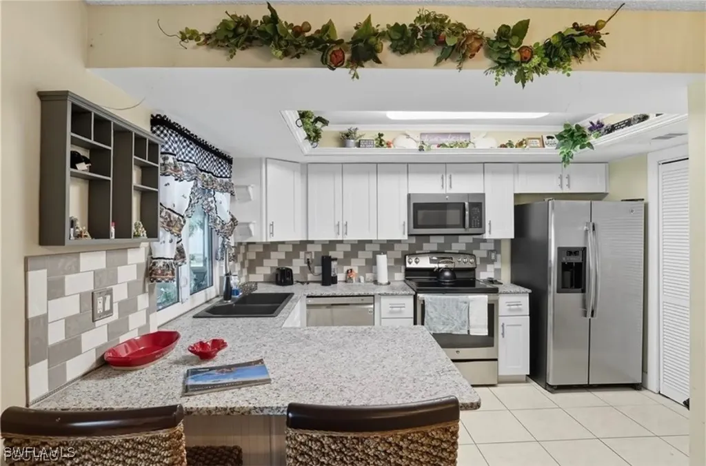 913/915 Mohawk Parkway Cape Coral FL 33914