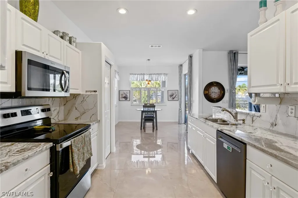 9346 Palm Island Circle North Fort Myers FL 33903