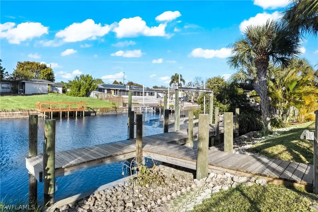 9346 Palm Island Circle North Fort Myers FL 33903