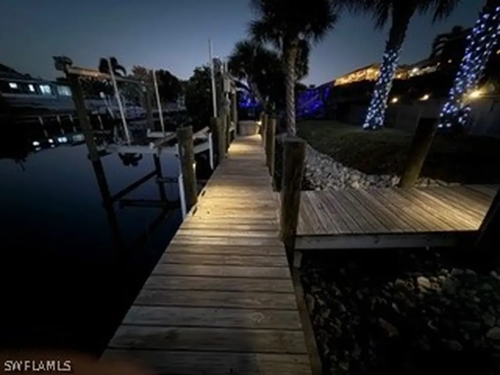 9346 Palm Island Circle North Fort Myers FL 33903