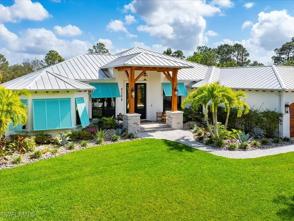 Naples FL, 2590 2ND Street NW