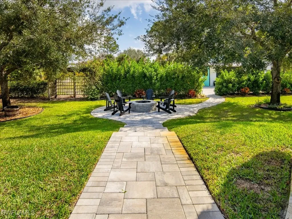 2590 2nd Street NW Naples FL 34120