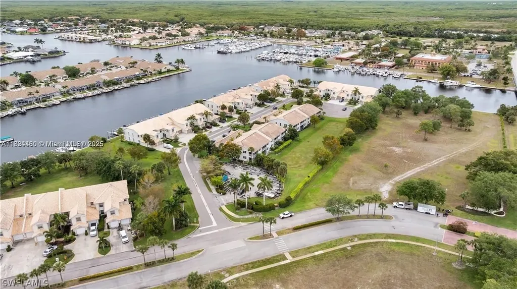 365 Stella Maris Drive N Naples FL 34114