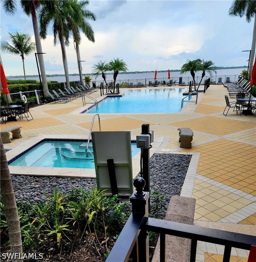 2825 Palm Beach Boulevard Fort Myers FL 33916