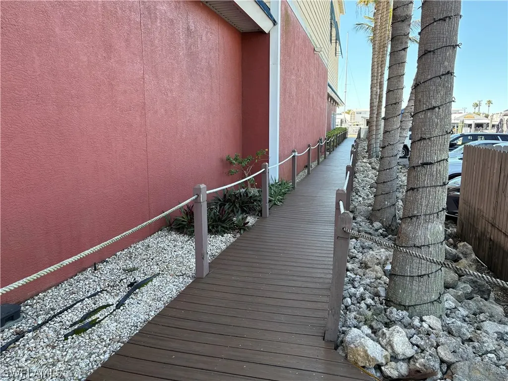 750 River Point Drive Naples FL 34102