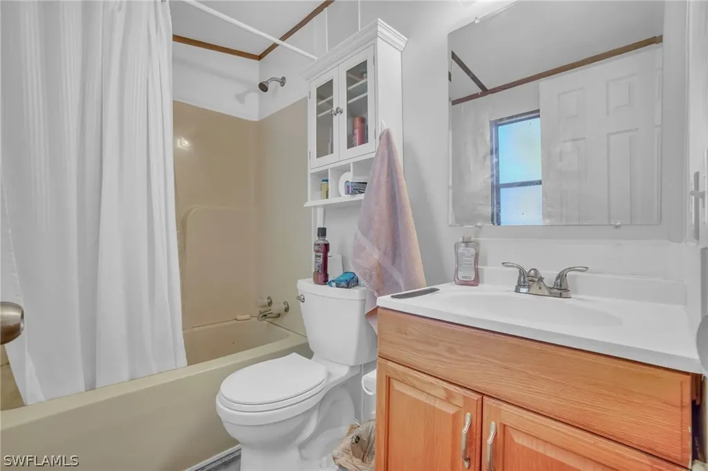 33 Plantation Drive Everglades City FL 34139