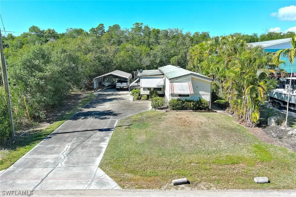 33 Plantation Drive Everglades City FL 34139