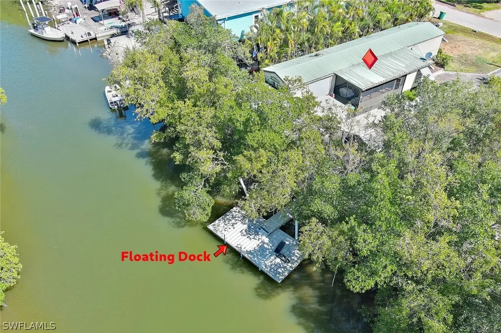 33 Plantation Drive Everglades City FL 34139