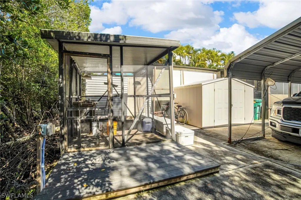 33 Plantation Drive Everglades City FL 34139