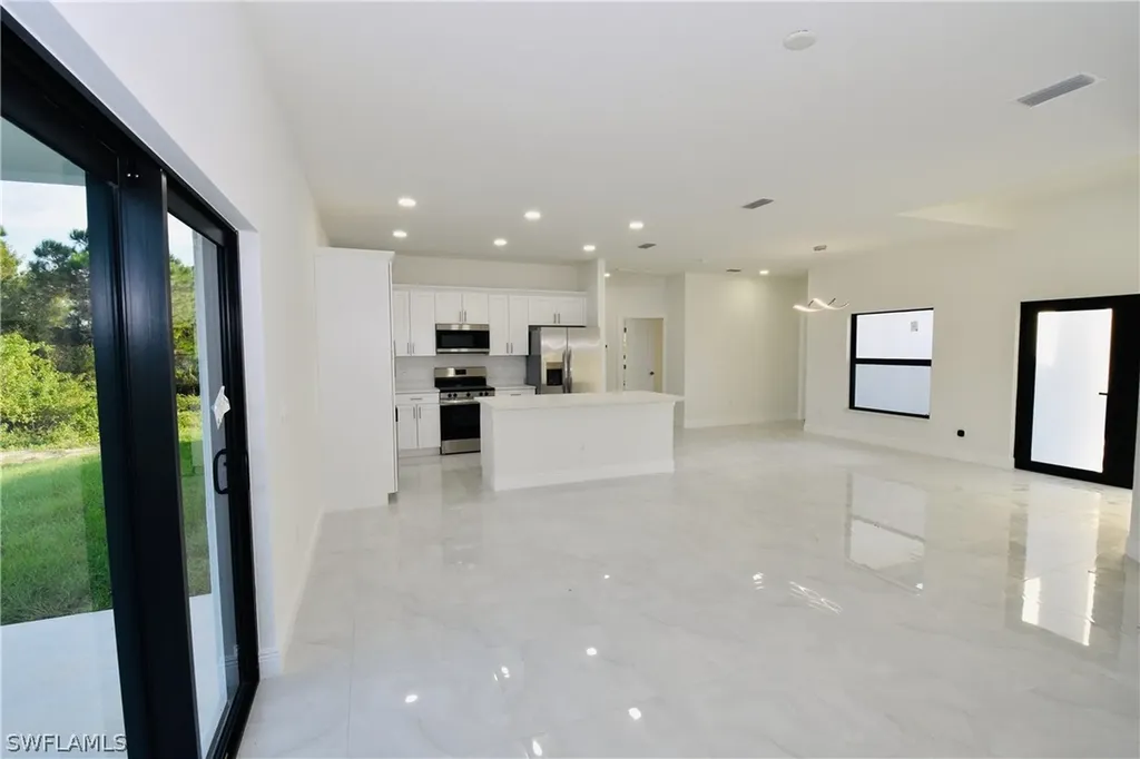 5031 42nd Street NE Naples FL 34120