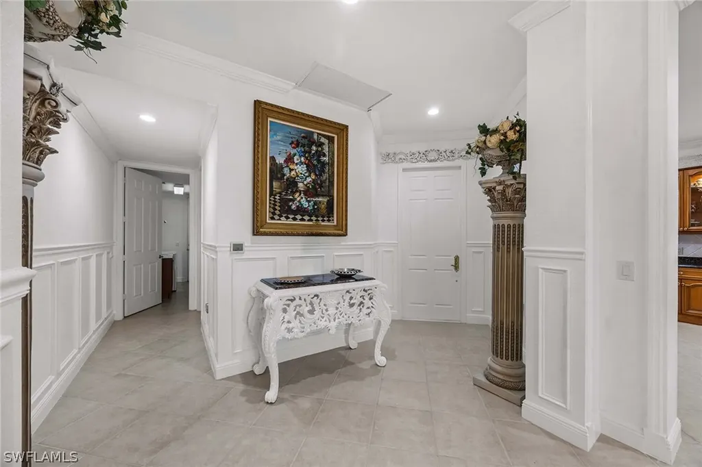 9255 Museo Circle Naples FL 34114
