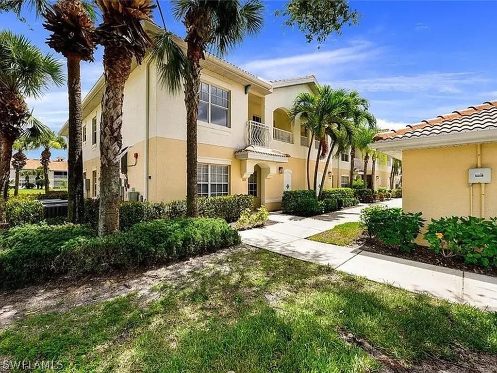 3017 Driftwood Way Naples FL 34109